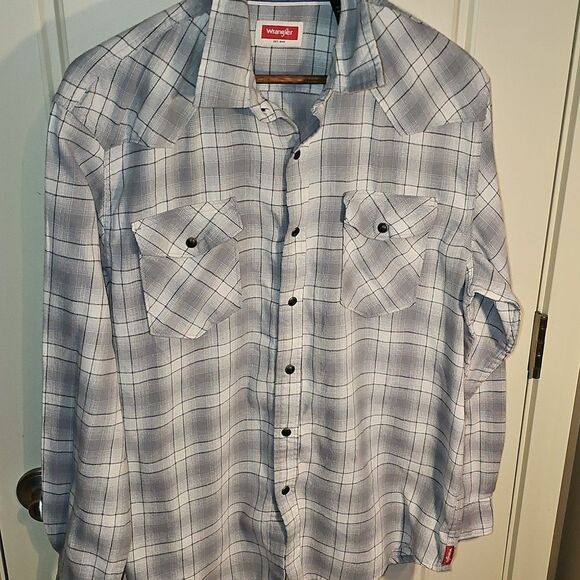Wrangler Other - Wrangler Men's Blue and White Plaid Snap- Button Down Shirt Size L